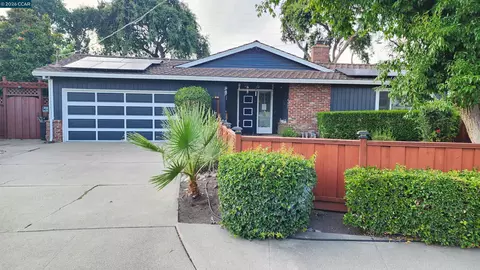 2 Echo Cir, Antioch, CA 94509