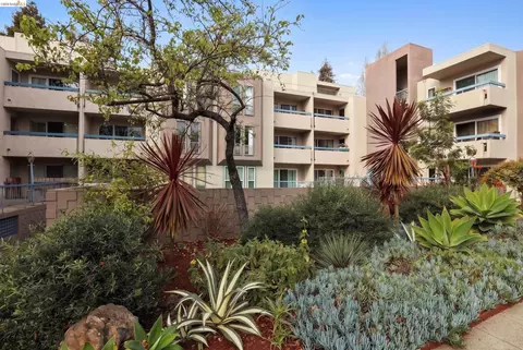 385 Jayne Ave #105, Oakland, CA 94610