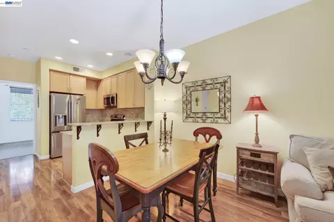 Dining - 655 Veranda Cir, Hayward, CA 94541 photo 1 of 2