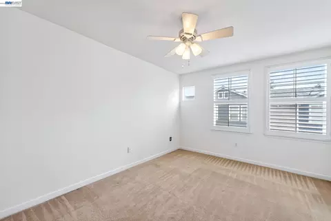 Bedroom - 655 Veranda Cir, Hayward, CA 94541 photo 2 of 8