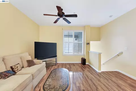 Living - 655 Veranda Cir, Hayward, CA 94541 photo 3 of 3