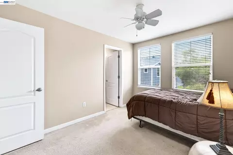 Bedroom - 655 Veranda Cir, Hayward, CA 94541 photo 7 of 8