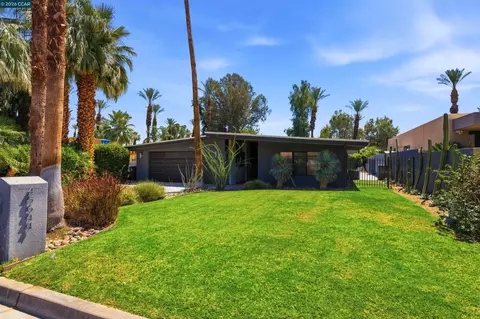 45644 Indian Wells Ln, Indian Wells, CA 92210