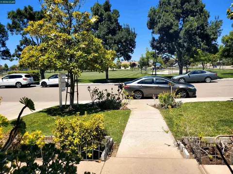 5370 Daffodil Dr, Oakley, CA 94561