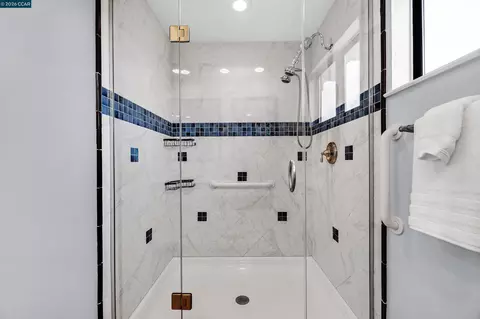 Bath - 864 Kizer St, Milpitas, CA 95035 photo 5 of 7