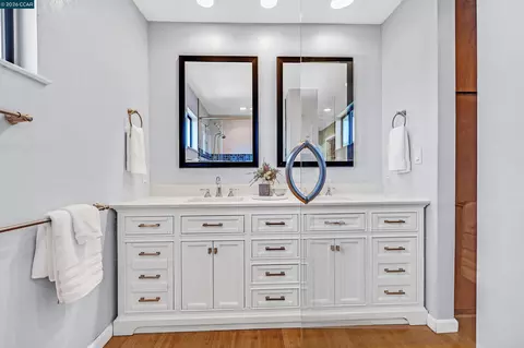 Bath - 864 Kizer St, Milpitas, CA 95035 photo 7 of 7