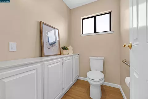 Bath - 864 Kizer St, Milpitas, CA 95035 photo 6 of 7