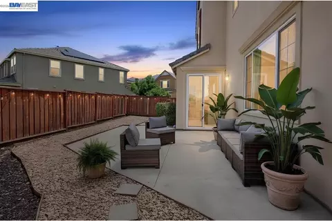 Exterior - 5408 Mazant Loop, Antioch, CA 94531 photo 5 of 6
