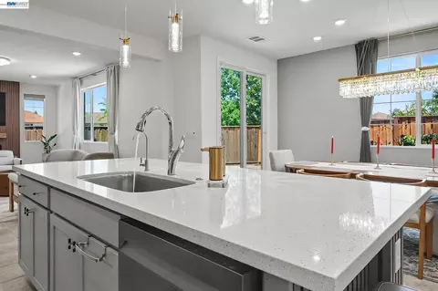 Kitchen - 5408 Mazant Loop, Antioch, CA 94531 photo 2 of 7