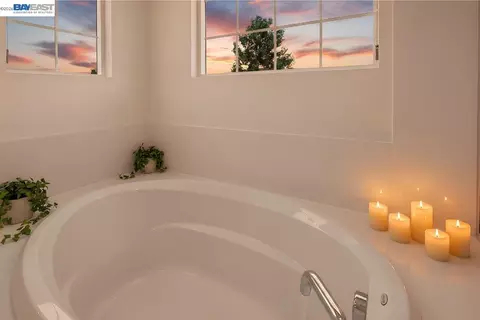 Bath - 5408 Mazant Loop, Antioch, CA 94531 photo 3 of 3