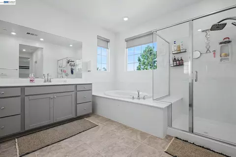 Bath - 5408 Mazant Loop, Antioch, CA 94531 photo 1 of 3