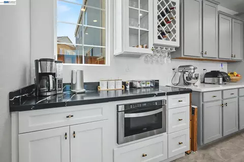 Kitchen - 5408 Mazant Loop, Antioch, CA 94531 photo 5 of 7