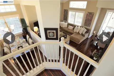 Entry Way - 1356 Gentry Ln, Tracy, CA 95377 photo 5 of 5