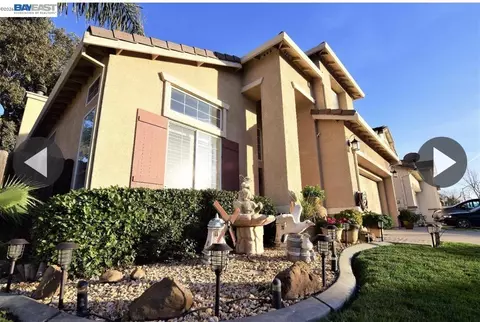 Exterior - 1356 Gentry Ln, Tracy, CA 95377 photo 6 of 6