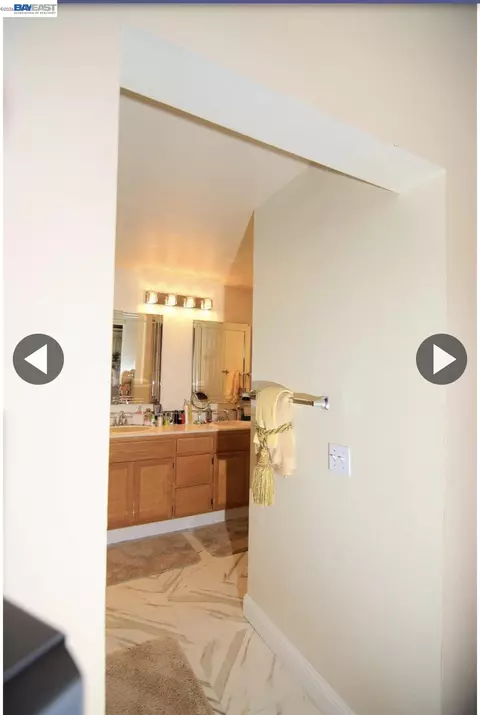 Bath - 1356 Gentry Ln, Tracy, CA 95377 photo 1 of 5