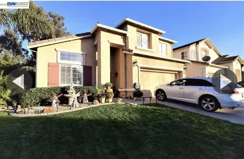 Exterior - 1356 Gentry Ln, Tracy, CA 95377 photo 2 of 6