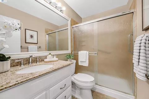 Bath - 7016 Stagecoach Rd #G, Dublin, CA 94568 photo 2 of 3