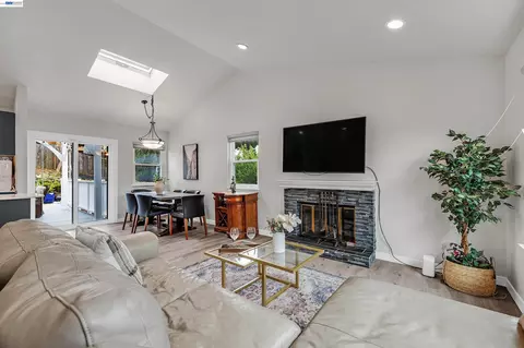 23467 Mona Marie Ct, Hayward, CA 94541