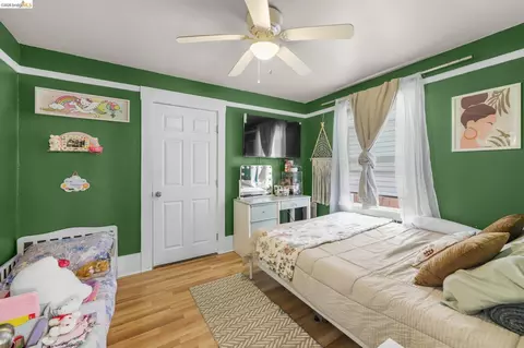 Bedroom - 1715 Ohio St, Vallejo, CA 94590 photo 1 of 5