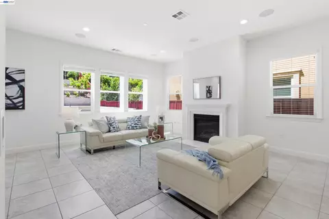 Living - 2812 Mount Dana Dr, Dublin, CA 94568 photo 1 of 2