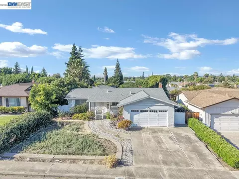 1124 Monterey Dr, Antioch, CA 94509