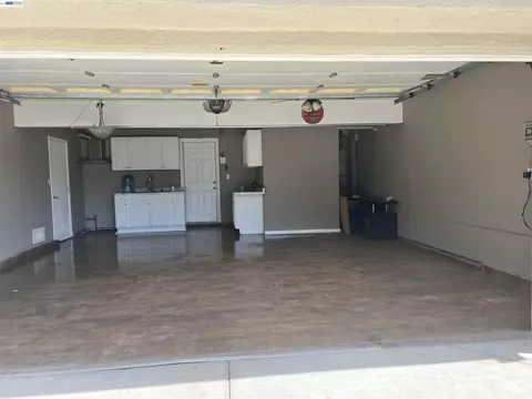 Other - 1058 Junction Dr, Manteca, CA 95337 photo 2 of 10