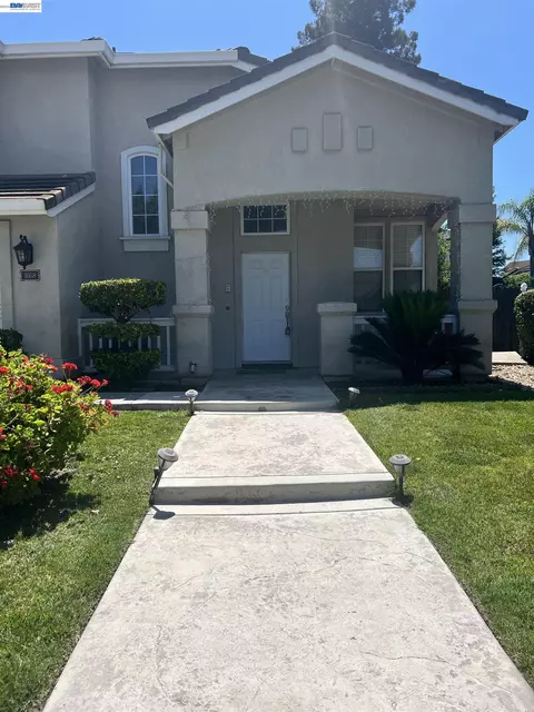 Exterior - 1058 Junction Dr, Manteca, CA 95337 photo 3 of 12