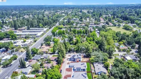 View/Area - 5210 Shirehills Ln, Carmichael, CA 95608 photo 5 of 6