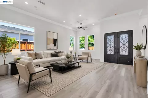 Living - 5210 Shirehills Ln, Carmichael, CA 95608 photo 1 of 3