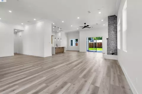 Living - 5210 Shirehills Ln, Carmichael, CA 95608 photo 3 of 3