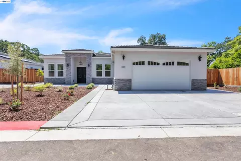 5200 Shirehills Ln, Carmichael, CA 95608