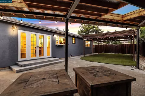 Exterior - 335 Lakeside Ct, Martinez, CA 94553 photo 8 of 16