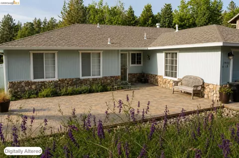 19570 Cottonwood St, Groveland, CA 95321
