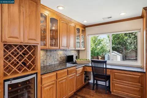 Kitchen - 491 Ewing Dr, Pleasanton, CA 94566 photo 5 of 6