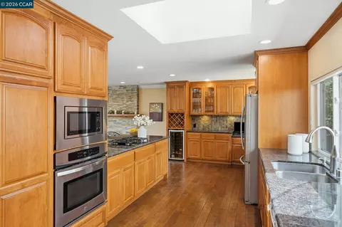 Kitchen - 491 Ewing Dr, Pleasanton, CA 94566 photo 6 of 6