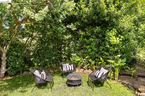 Exterior - 1021 Colusa Ave, Berkeley, CA 94707 photo 13 of 18