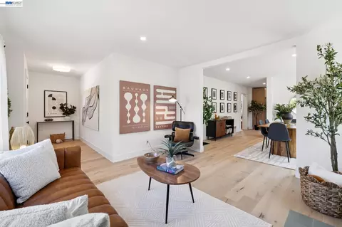 3039 Halcyon Ct, Berkeley, CA 94705 photo 9