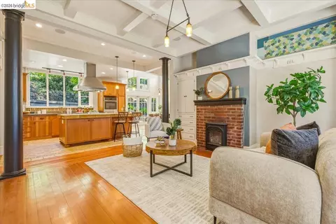 1631 La Vereda Rd, Berkeley, CA 94709