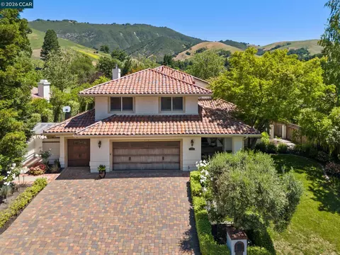316 Live Oak Dr, Danville, CA 94506
