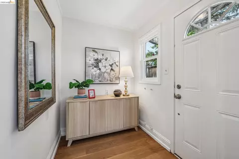 Entry Way - 708 Grizzly Peak Blvd, Berkeley, CA 94708 photo 2 of 6