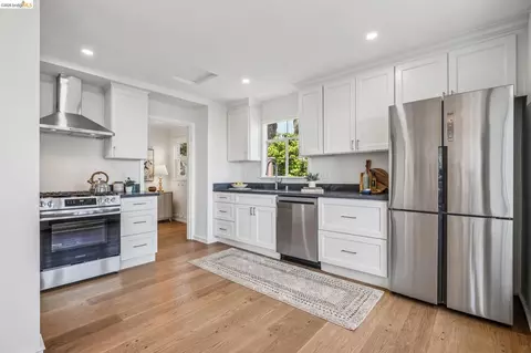 Kitchen - 708 Grizzly Peak Blvd, Berkeley, CA 94708 photo 1 of 5
