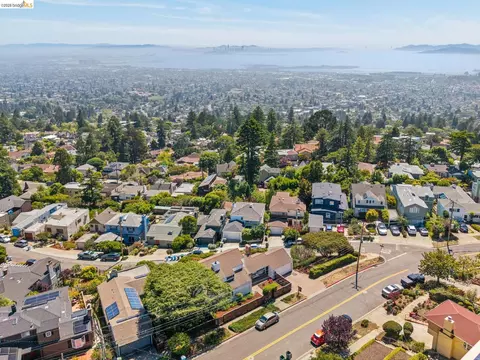 View/Area - 708 Grizzly Peak Blvd, Berkeley, CA 94708 photo 4 of 4
