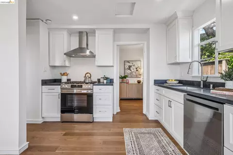 Kitchen - 708 Grizzly Peak Blvd, Berkeley, CA 94708 photo 2 of 5