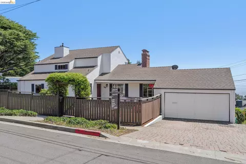 Exterior - 708 Grizzly Peak Blvd, Berkeley, CA 94708 photo 3 of 27