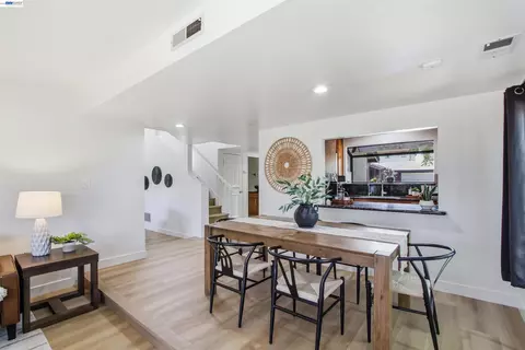 Dining - 6010 Peppertree Ct, Newark, CA 94560 photo 2 of 3