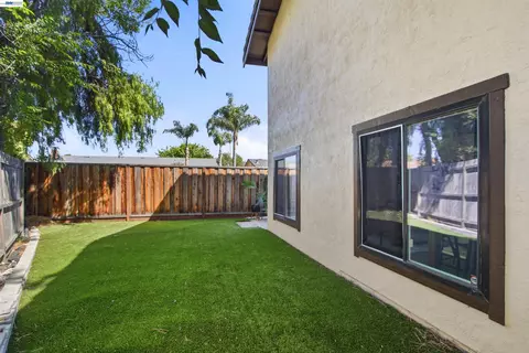 Exterior - 6010 Peppertree Ct, Newark, CA 94560 photo 9 of 9