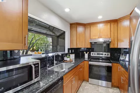 Kitchen - 6010 Peppertree Ct, Newark, CA 94560 photo 1 of 2