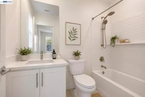 Bath - 6065 Bullion Ln, Dublin, CA 94568 photo 1 of 11