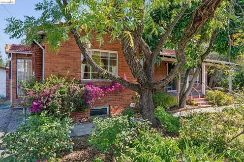 Exterior - 1830 3rd Ave, Walnut Creek, CA 94597 photo 3 of 13