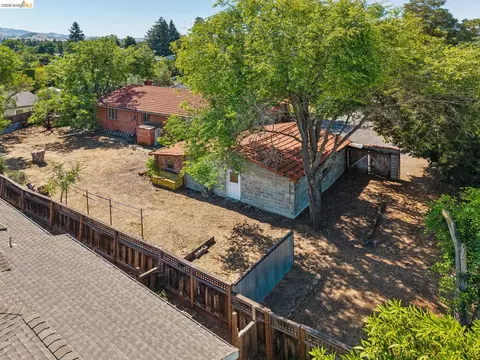 Exterior - 1830 3rd Ave, Walnut Creek, CA 94597 photo 8 of 13